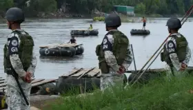 Disminuye flujo migratorio en México 36.2%, afirma Ebrard