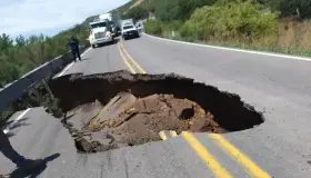 Cierran carretera Imuris-Cananea