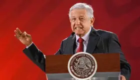 Adultos mayores recibirán el doble de la pensión prometida