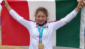 Beatriz Briones se baña de oro en Lima