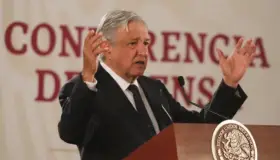 Violencia es consecuencia del fraude de 2006: AMLO