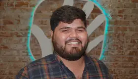 Hacen acopio de útiles escolares