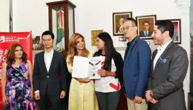 Apoya Gobernadora a estudiantes