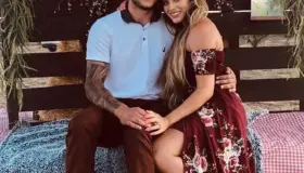 Karla y Seth se comprometen