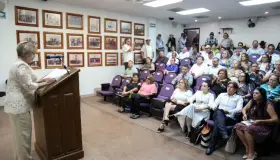 Rinde legisladora su primer informe