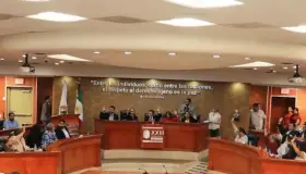 Congreso de Baja California avala consulta sobre 'Ley Bonilla'