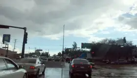 Provoca caos vial la lluvia