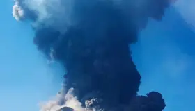 Pánico en Italia por nueva erupción del volcán Estrómboli