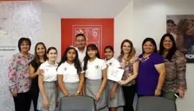 Recibirán alumnas premio nacional