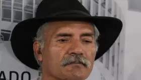 Exigen destituir a Mireles por decir ‘pirujas’ a concubinas