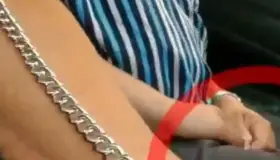 Alumna graba acoso de su maestro de universidad