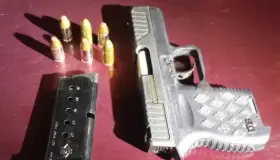 Disparan arma de fuego en tienda