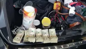 Incautan dinero y drogas duras