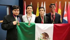 Gana Cobach bronce en Química