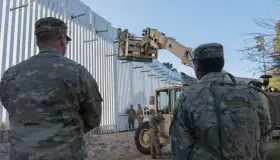 Acusan a Marines por tráfico de personas