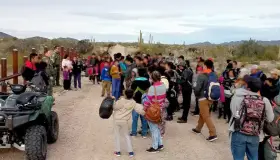 Deportarán a familias detenidas