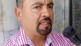 Realizan limpieza en los panteones