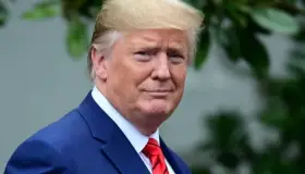 Trump actúa desafiante mientras avanza proceso de juicio político