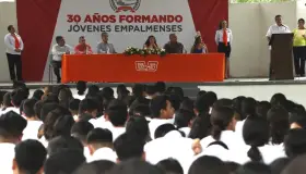 Preside Víctor Guerrero Aniversario de Cobach