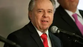 Medina Mora atenderá denuncia, considera López Obrador