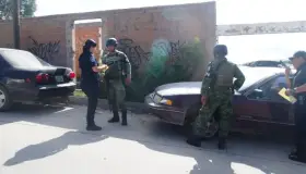 Retiran carros chatarra en colonia