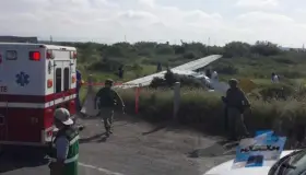 Se desploma avioneta en Carretera Laredo, Nuevo León