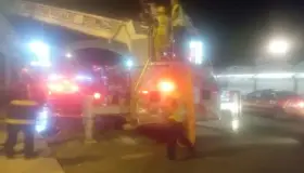 Disparan agentes a persona