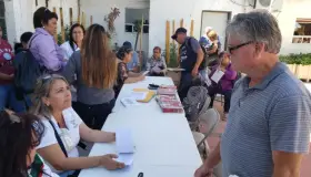 Entregan apoyos a Programa “65 y Más”