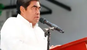 Que se queden sentados: Barbosa a quienes exigen disculpas por sus dichos