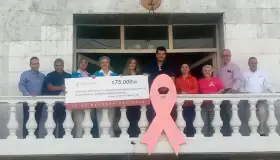 Entrega Alcalde apoyo a “George Papanicolaou”