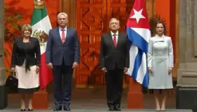 AMLO recibe al presidente de Cuba en Palacio Nacional