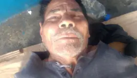 Ayudan a adulto mayor por estar desorientado