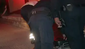 Lo agreden y dejan desnudo