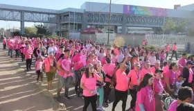 Participa en lucha contra el cáncer