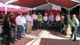 Entregan apoyos a 10 municipios