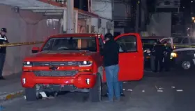 Asesinan a dos con arma de fuego