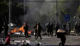 Van 15 muertos en Chile, que se prepara para más protestas