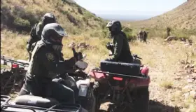 Migrantes se 'disfrazan' de militares para cruzar a EU