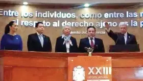 Bonilla respetará fallo de la Corte; rinde protesta como gobernador de BC