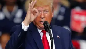 Juez ordena a Trump pagar 2 mdd por malversación de fondos