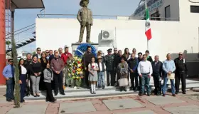 Encabeza Alcalde ceremonia cívica