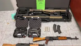 Traía menor arsenal a México