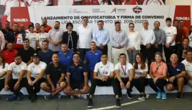 Signa Codeson acuerdo con la NFL