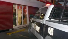 Asalta con arma blanca farmacia