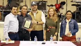 Reconoce Alcalde a los trabajadores