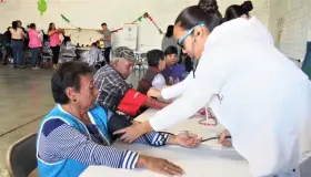 Acercan servicios a la comunidad