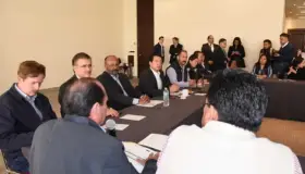 Aplazan diputados discusión del PEF 2020 por bloqueos