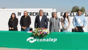 Reconocen a alumnos por Excelencia Académica