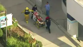 Confirman muerte de una mujer tras tiroteo en escuela de California