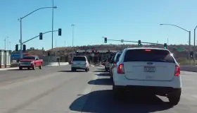 Detenido con dos indocumentados